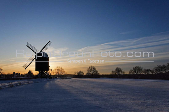 Wintermorgen an der Bockwindmühle
