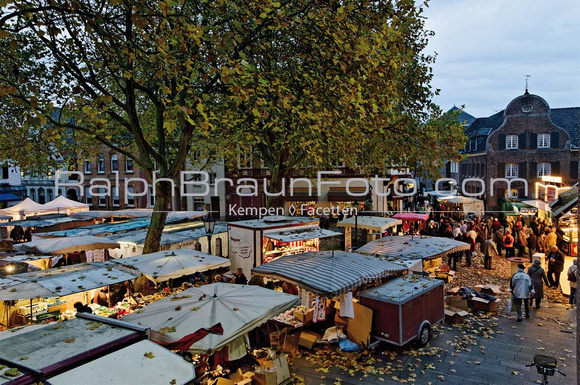 Hubertusmarkt auf Buttermarkt und Kuhstraße